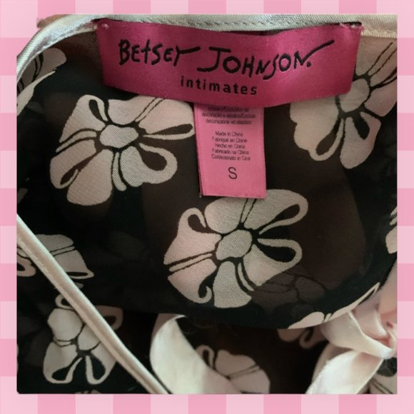 Betsey Johnson Intimates Nightie Size Small - Picture 3 of 3